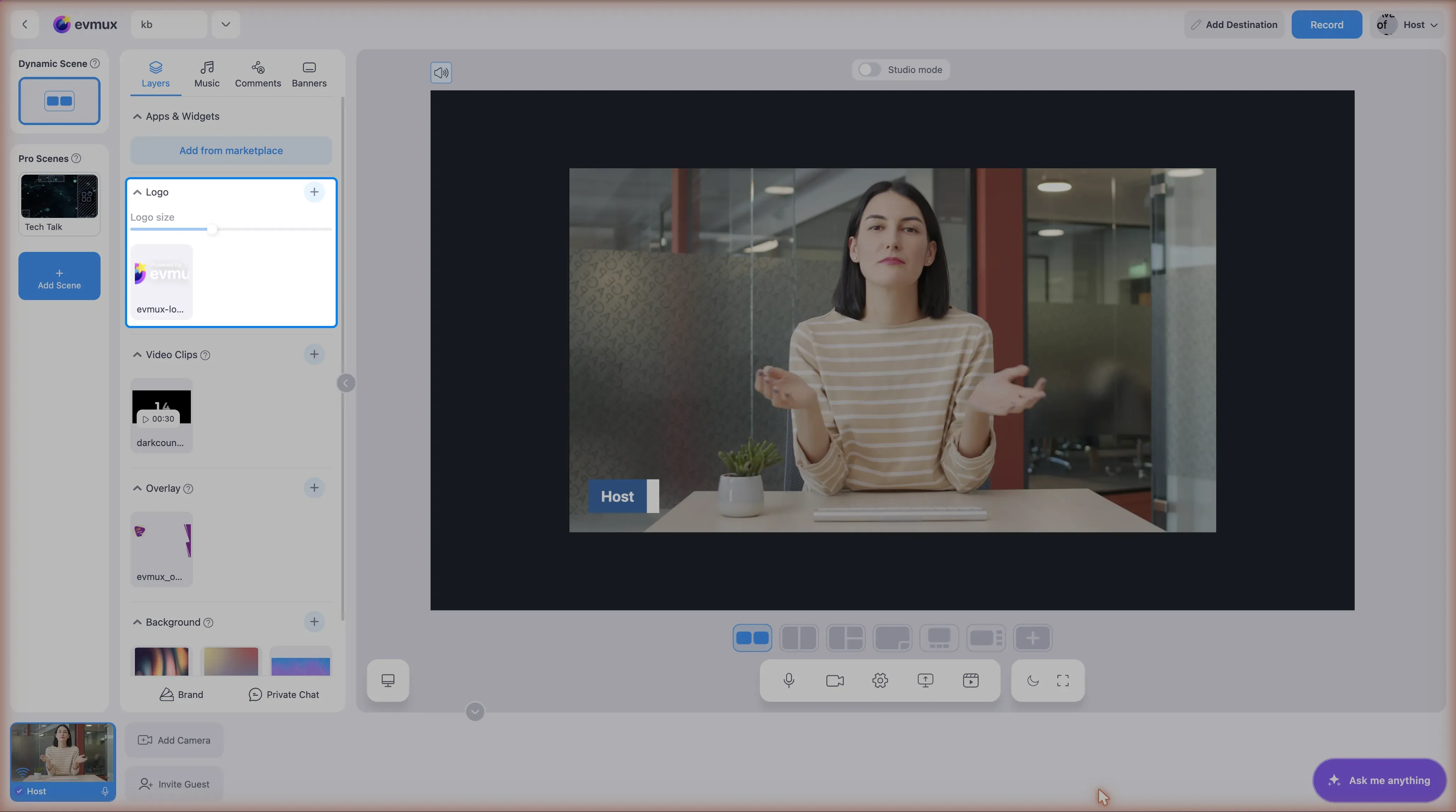 The Layers tab on the Dynamic Scene with the Logo section highlighted: a size slider and the logos already added