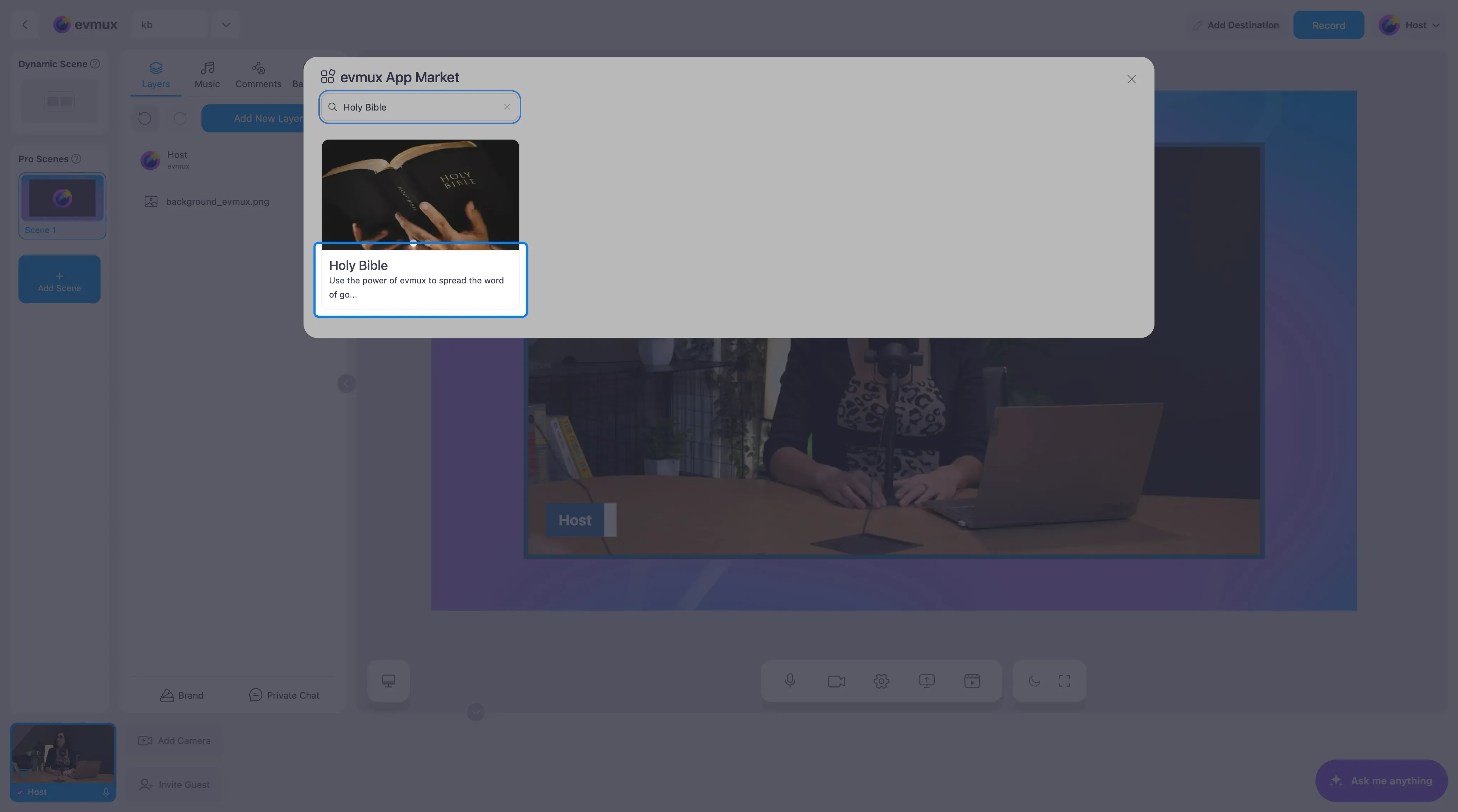 O App Market do evmux filtrado para o card do Holy Bible, em destaque
